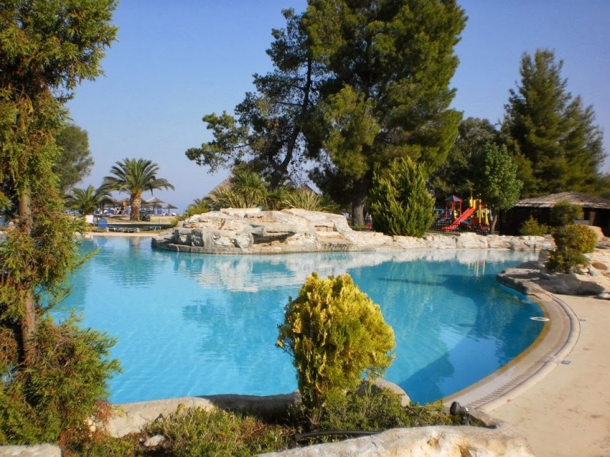 imagini hotel SITHONIA PORTO CARRAS